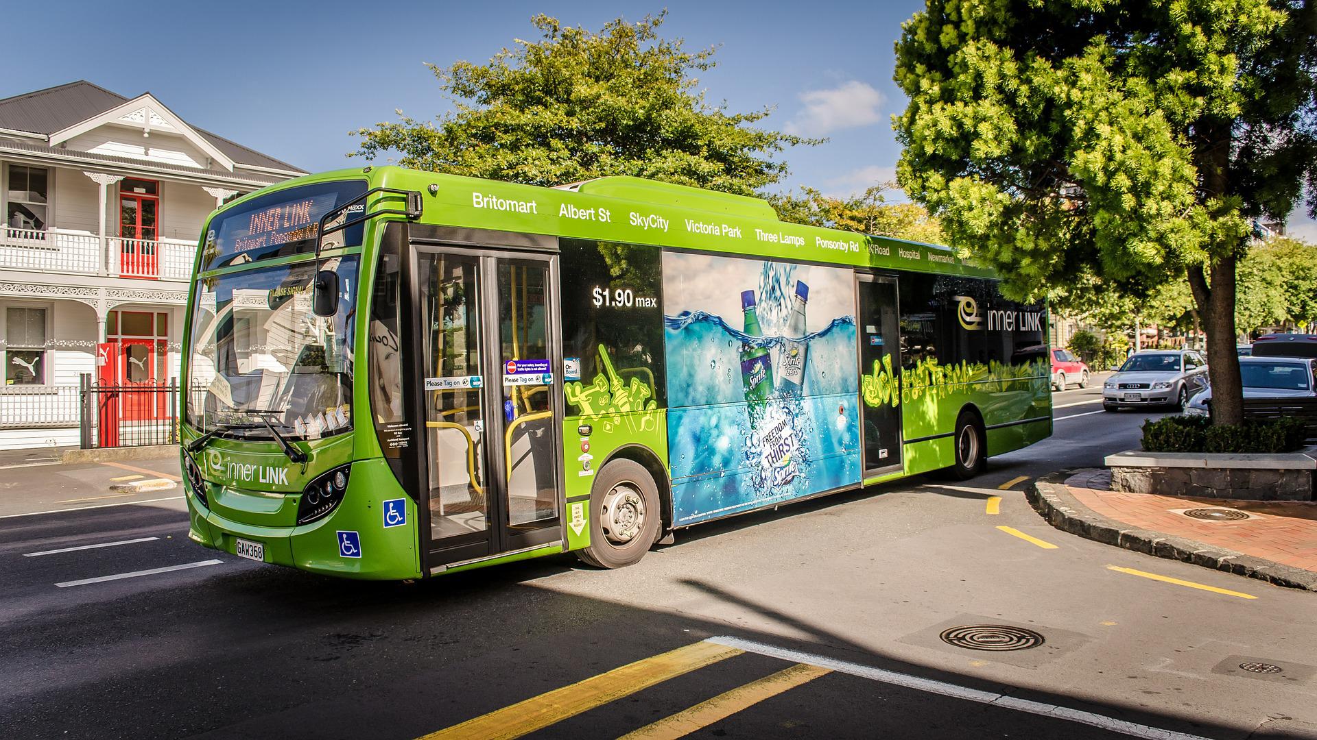 Kielce: Pod wpływem alkoholu zderzyła się z autobusem