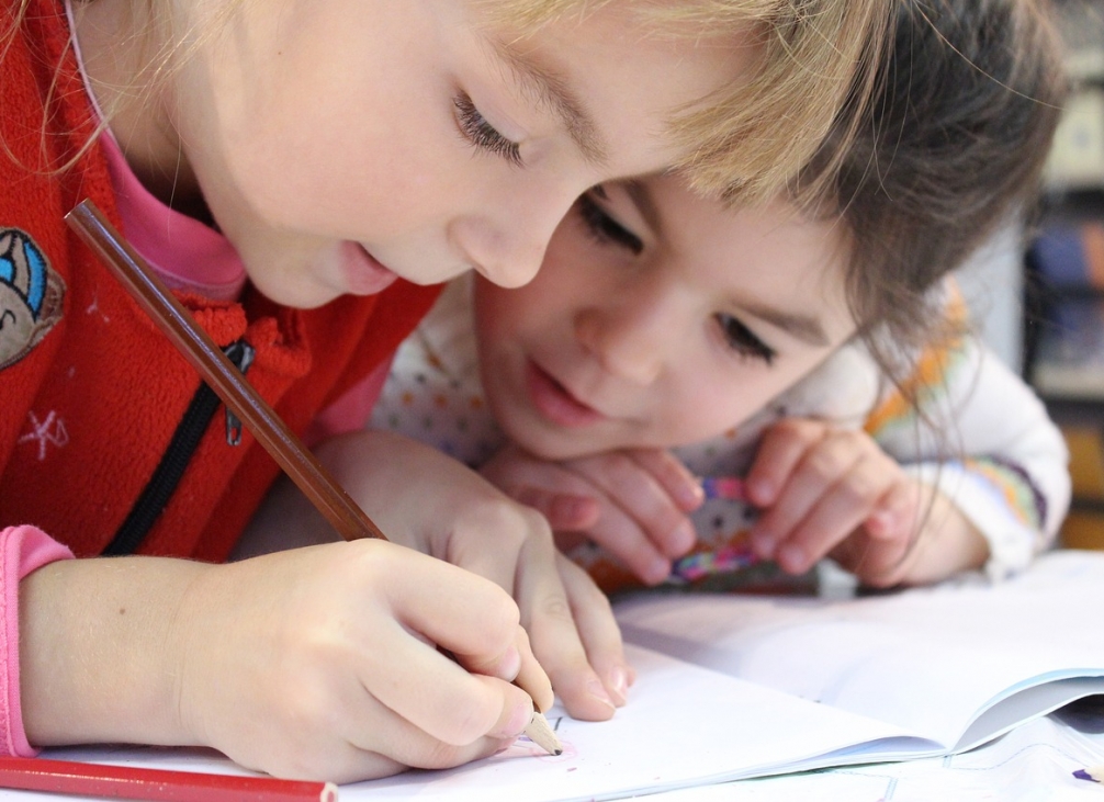 Ministerstwo Edukacji Narodowej rozważa zmniejszenie zakresu podstawy programowej w szkołach