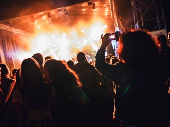 Kielce: Amfiteatr Kadzielnia gości triki i pokazy podczas deszczowego GeoFestiwalu
