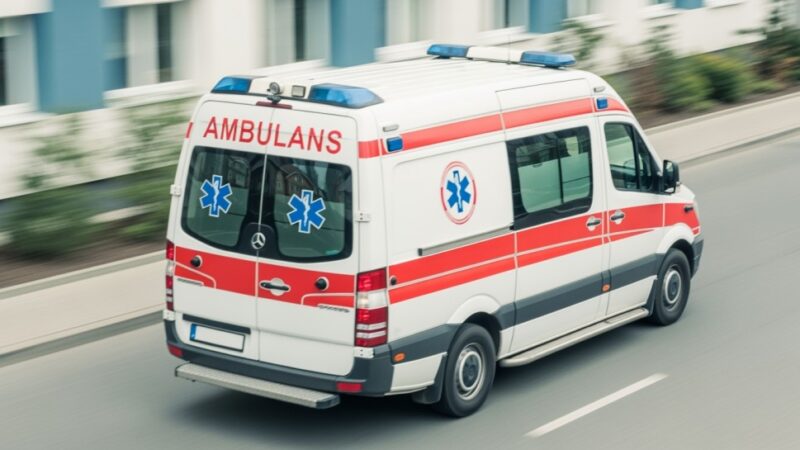 Seniorzy zdobywają umiejętności pierwszej pomocy w Kielcach
