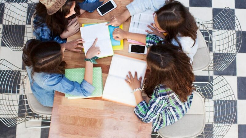 Nowa Era Edukacji w Gminie Raków: Unijne Wsparcie dla Uczniów i Nauczycieli