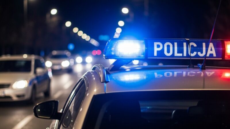 Kieleccy policjanci zatrzymali oszusta, który wyłudził 30 000 zł od seniorki