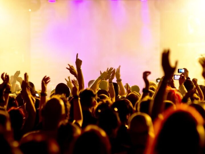 Emocjonalna podróż z Agatą Turkot: „Dom Dobry” w Kino Fenomen