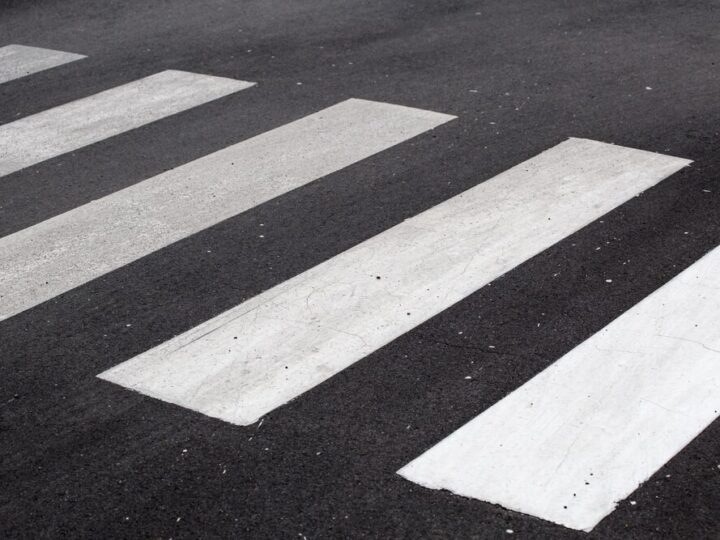 Policja dba o bezpieczeństwo podczas odwiedzin grobów w Dniu Wszystkich Świętych