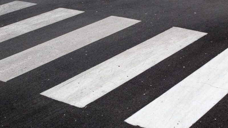 Policja dba o bezpieczeństwo podczas odwiedzin grobów w Dniu Wszystkich Świętych