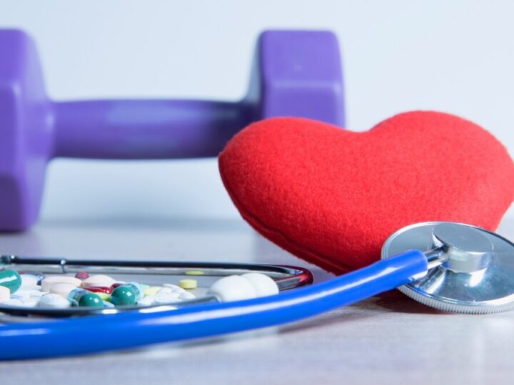 Chęciny inwestują 17 tysięcy w zdrowie: bezpłatne szczepienia i badania prostaty dla mieszkańców