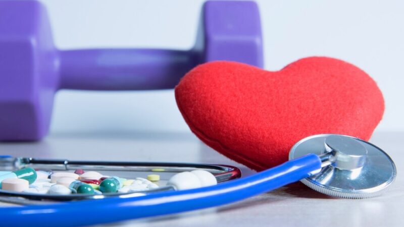 Chęciny inwestują 17 tysięcy w zdrowie: bezpłatne szczepienia i badania prostaty dla mieszkańców