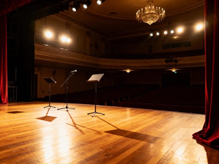 Seniorzy na scenie: IX Ogólnopolski Festiwal Teatralny „OTE – Senior” w Chęcinach