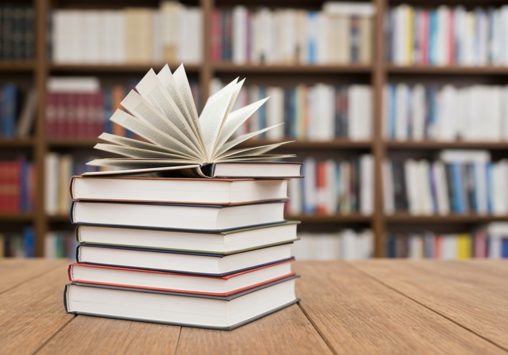 Elżbieta Jach oczarowała uczniów podczas spotkania w Bibliotece Publicznej w Kielcach