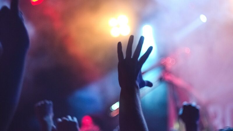 Sylwestrowa podróż muzyczna z Laurą Łącz w KCK