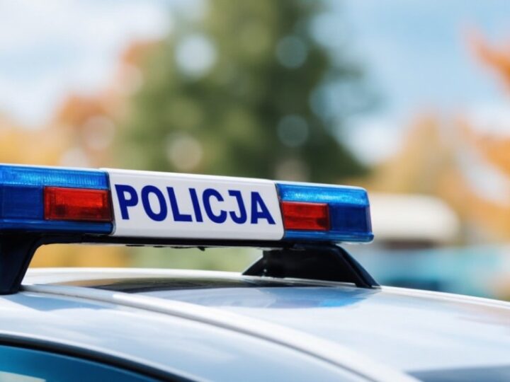 Agresywny mężczyzna atakuje policjantów w Sanoku, matka nie żyje