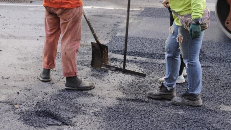 Nowe inwestycje drogowe w Chmielniku: cztery odcinki zwiększają bezpieczeństwo mieszkańców