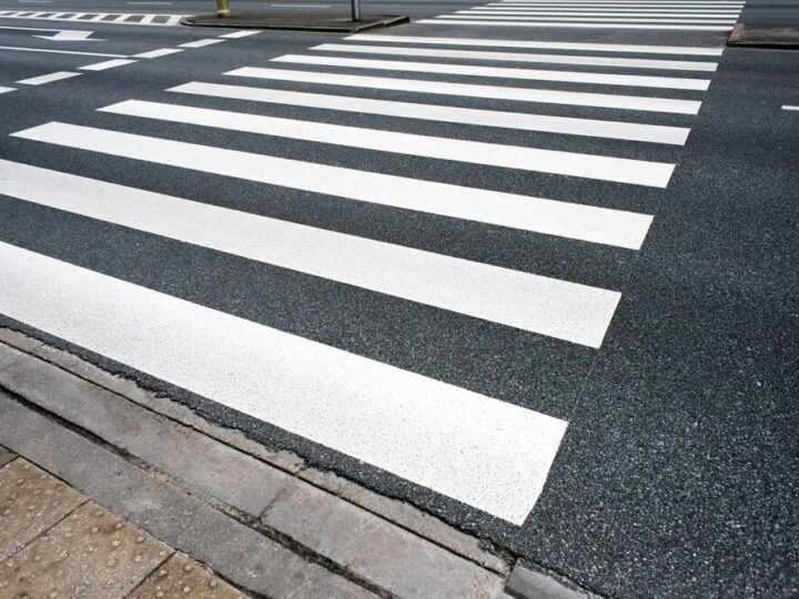 Kierowca MPK odnajduje zaginioną dziewczynkę dzięki czujności