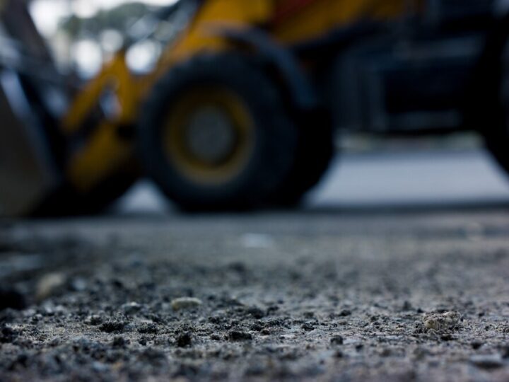 Nowa jakość drogi w Radomicach II: Bezpieczniejsza ulica Zagórze za 348 tys. zł