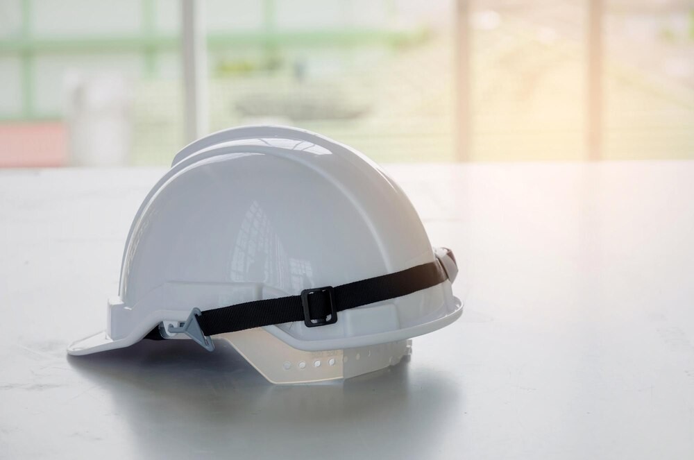 Pochylnia dla niepełnosprawnych przy muszli koncertowej w Parku Miejskim w budowie