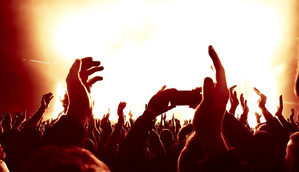 Seniorzy na scenie: Świąteczna magia kolęd w wykonaniu 60+