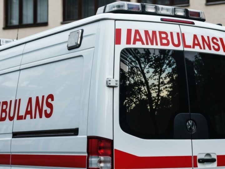 Policjanci uratowali seniorkę wołającą o pomoc