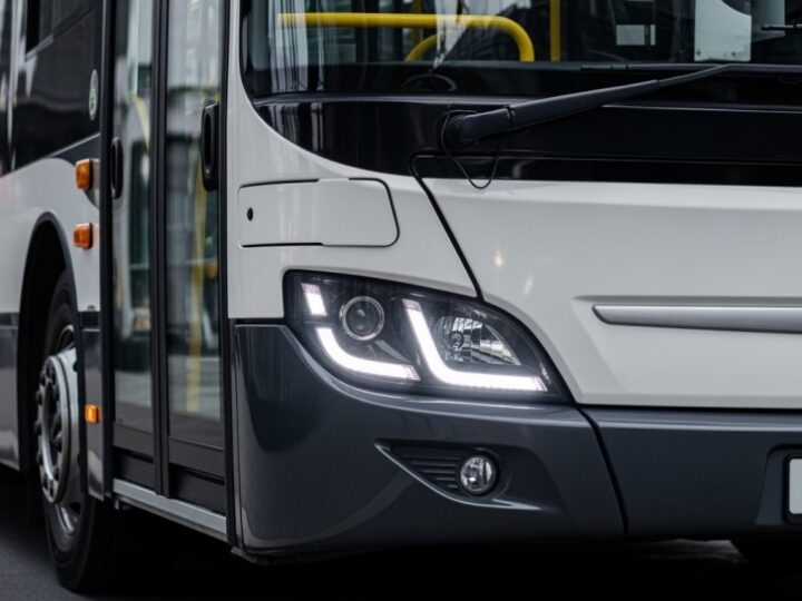 Świąteczne zmiany w rozkładzie jazdy autobusów w Kielcach – sprawdź, co musisz wiedzieć!