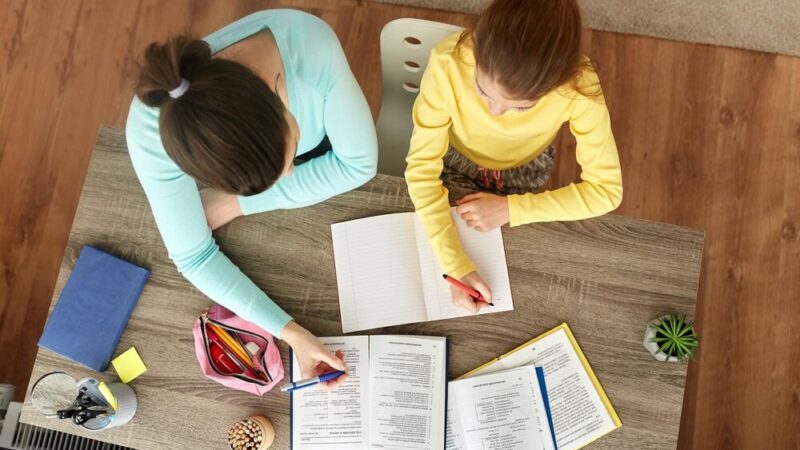 Erasmus+ w Chęcinach: Sukcesy i Międzynarodowa Współpraca w Edukacji