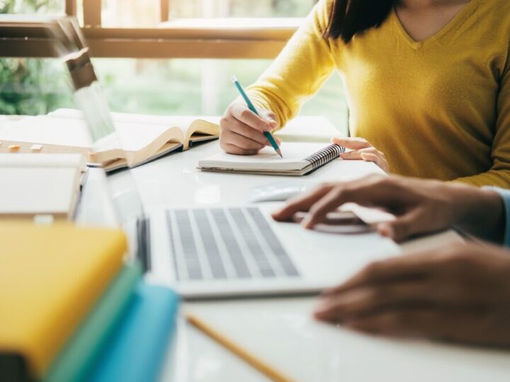 Sztuka zamiast ekranów – uczniowie z Lisowa odkrywają nowe pasje