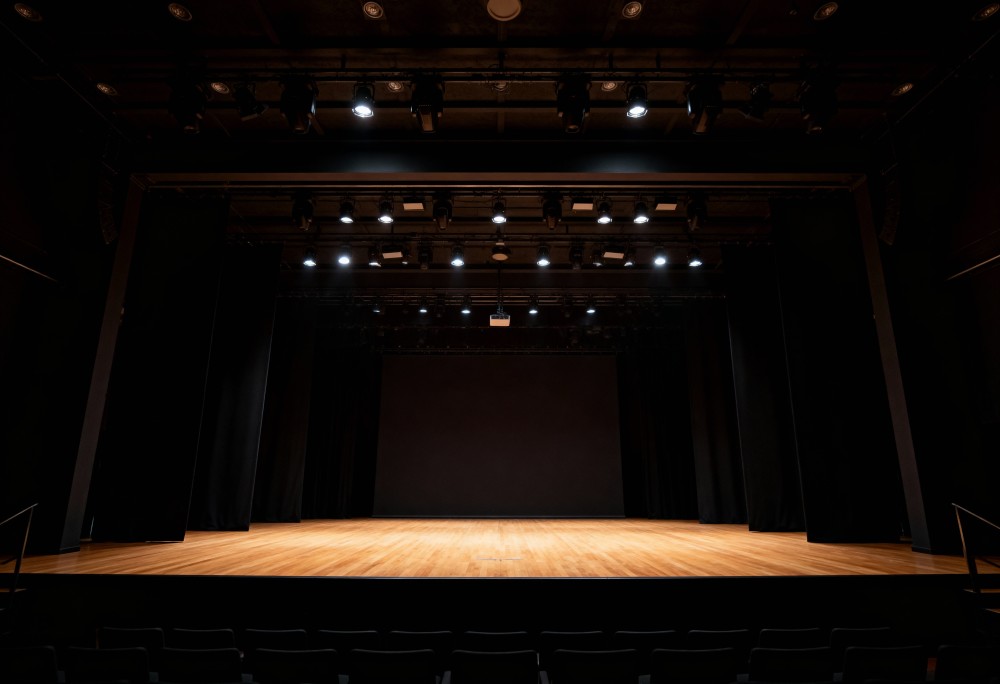 Odkryj nową wersję „Opowieści Wigilijnej” w Teatrze Salvatus!