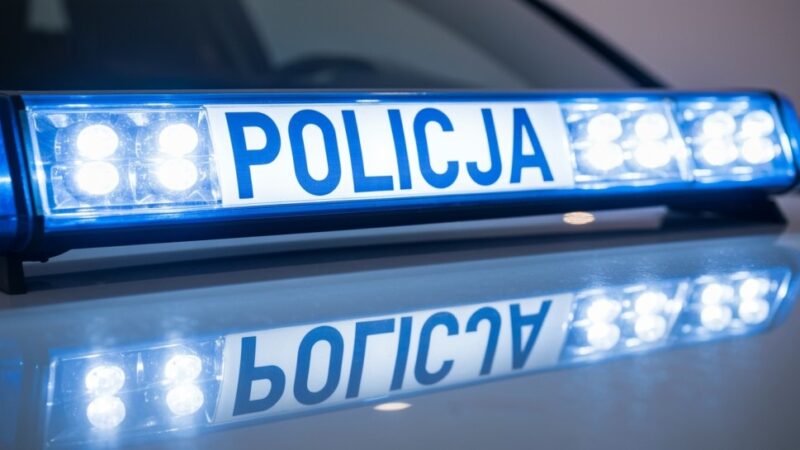 Kradzież butelek i telefonu zakończona aresztowaniem 32-latka