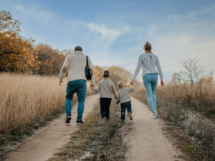 Karta Dużej Rodziny w Masłowie: Jak zdobyć zniżki dla wielodzietnych?