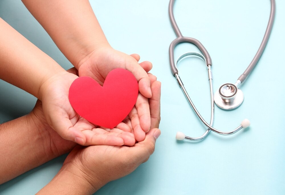 Nowa infolinia wsparcia dla osób z Alzheimerem – pomoc na wyciągnięcie ręki!