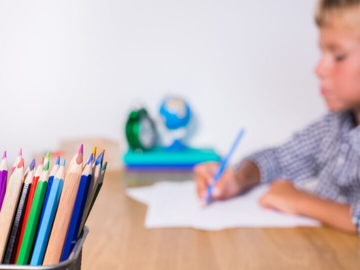 Otwórz drzwi do świata Montessori – rekrutacja dla 5-latków w Kostomłotach!