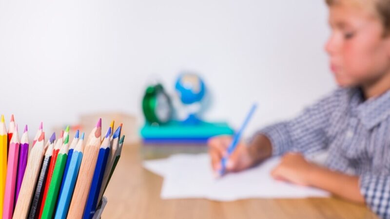 Otwórz drzwi do świata Montessori – rekrutacja dla 5-latków w Kostomłotach!