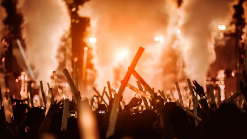 Kukulski i Orkiestry Wojskowe: Muzyczne Widowisko, Którego Nie Możesz Przegapić!