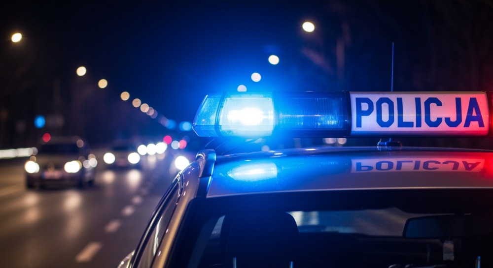 Nietrzeźwy kierowca uratowany przez czujnych przechodniów