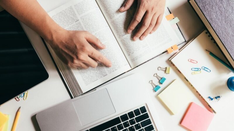 Startuje VIII edycja programu stypendialnego Uniwersytet Sukcesu dla młodych kobiet!