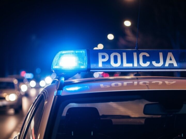 Policja błyskawicznie interweniuje w sprawie pseudokibiców na meczu