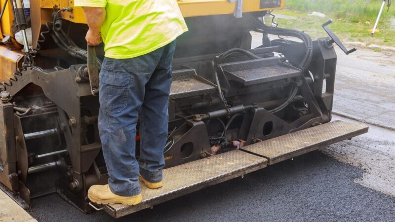 Utrudnienia w komunikacji gminnej na trasie Hucisko – Chełmce – Strawczyn z powodu remontu drogi