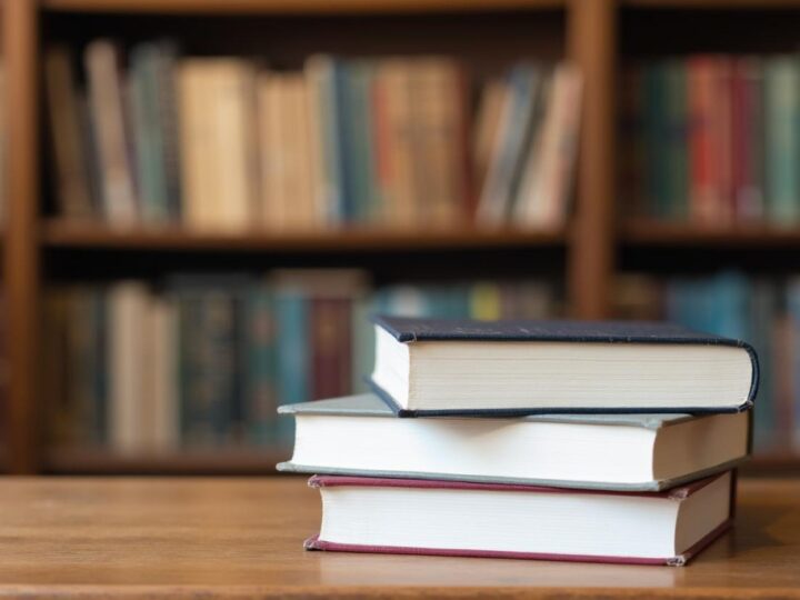 Konkurs wakacyjny w Masłowie: podziel się swoimi książkowymi podróżami!
