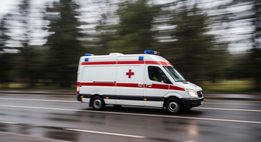 Kielczyscy strażacy ćwiczą ratownictwo w realistycznych warunkach wypadków drogowych