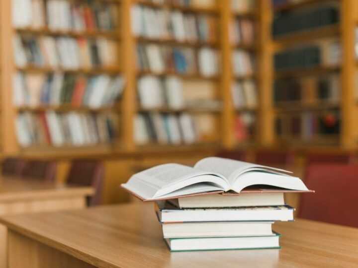 Nowe książki w Chmielniku: Biblioteka z dotacją na rozwój!