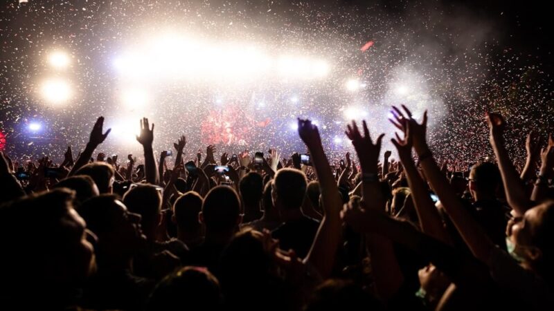 Cztery Pory Miłowania z nowym albumem – koncert w Kielcach już 18 września!