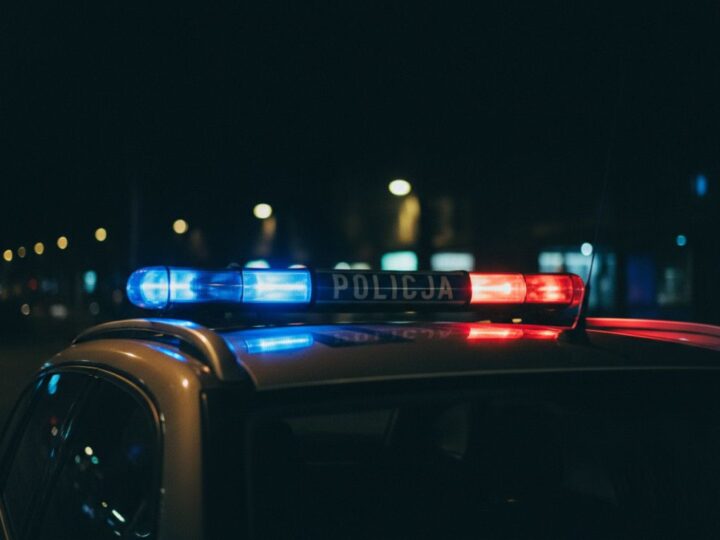 Policja w Pińczowie zapobiega chaosowi w sklepie dzięki błyskawicznej interwencji