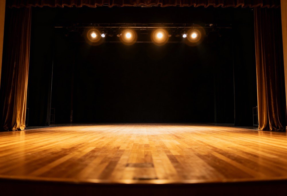 Dwa Teatry w WDK: Emocjonujący wieczór z groteską i humorem!