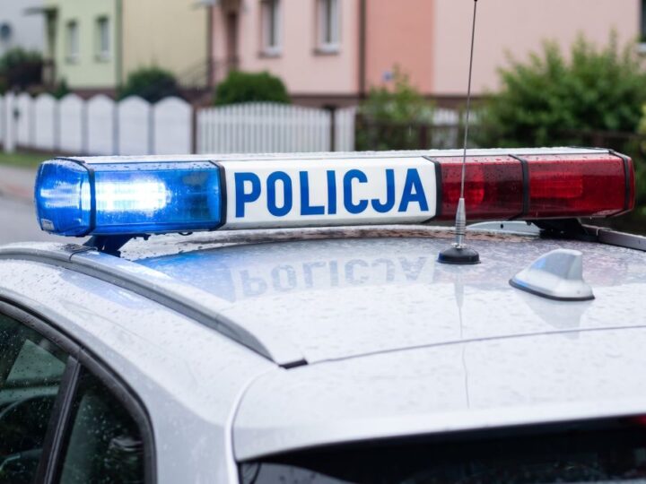 Nastolatka w tarapatach po kradzieży kosmetyków w drogerii