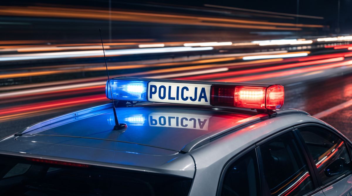 Kosiarka na drodze: nietypowy kierowca z promilami